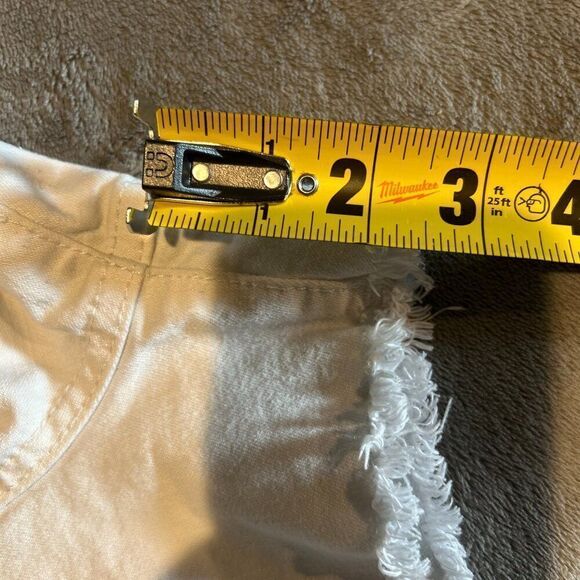 Mossimo Womens Jean Shorts White Distressed High Rise Stretch Juniors size 17 SB - Picture 5 of 5